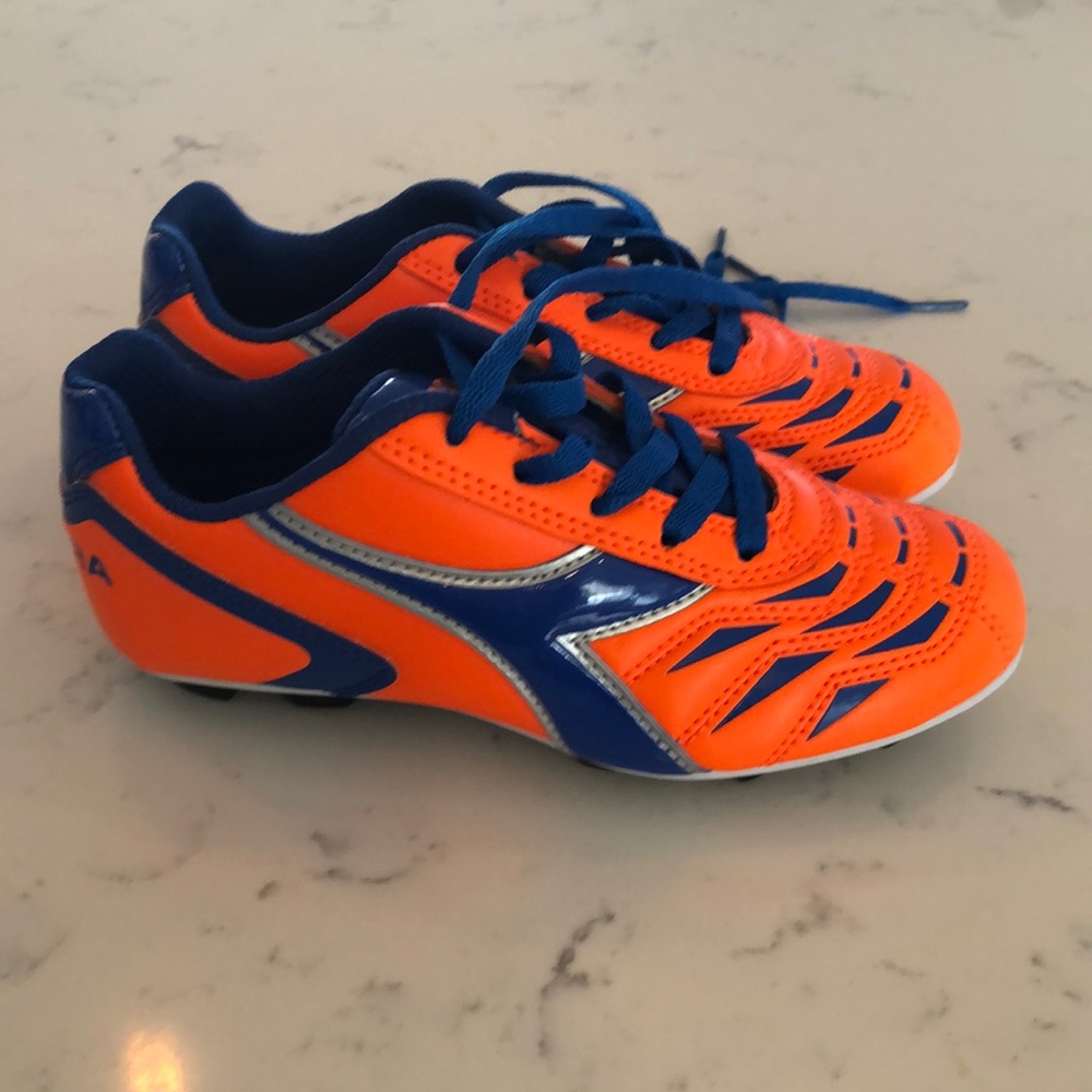 Brand new Diadora soccer cleats